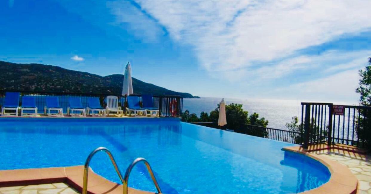 Mazet « Domaine De La Pinede » Le Lavandou Exterior foto